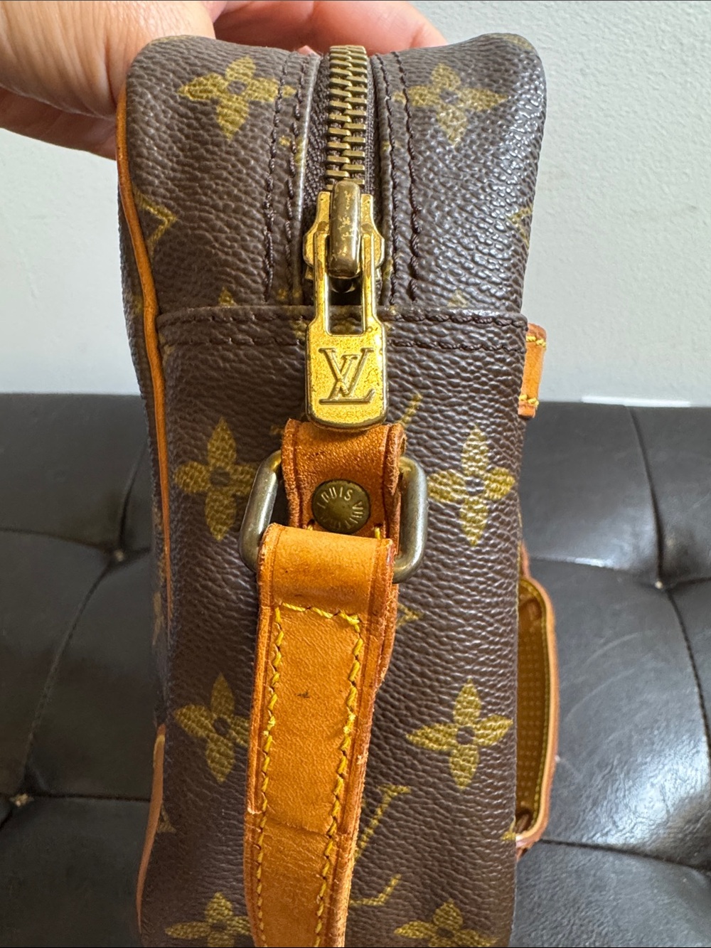 LOUIS VUITTON Trocadero Monogram Messenger Bag with proof of authenticity - Picture 7 of 16